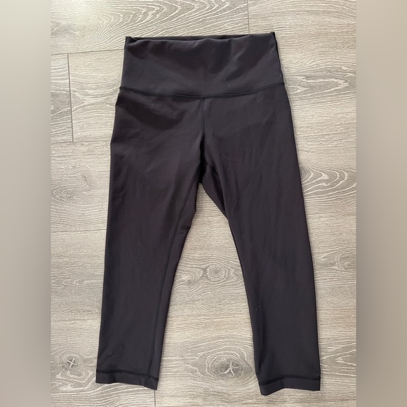Lululemon black leggings size 6 - Picture 5 of 6